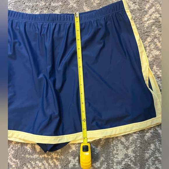 Blair Athletic Shorts/skirt/swimsuit bottom in Navy and Yellow size 18 (i104) - Picture 9 of 10